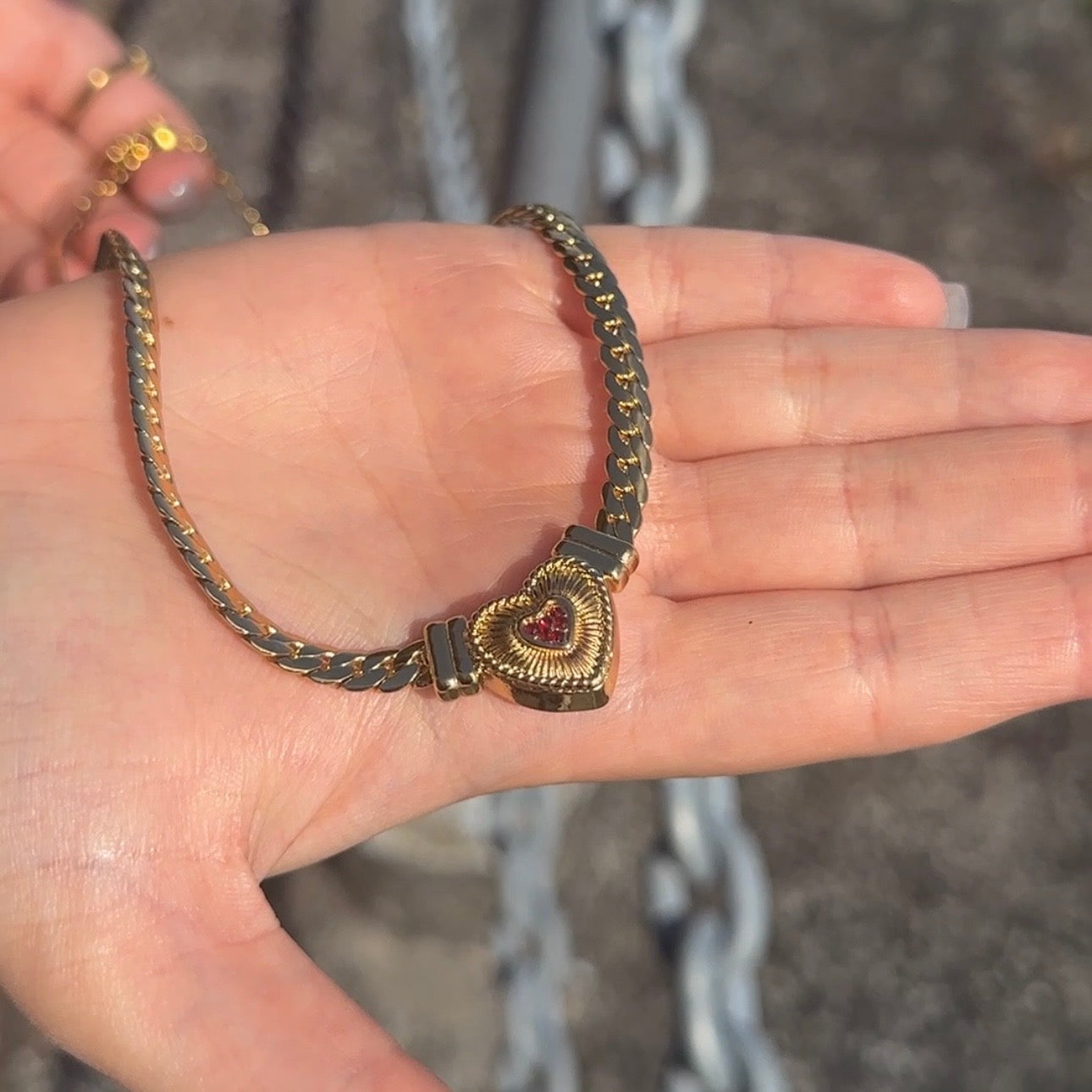 Clara heart necklace